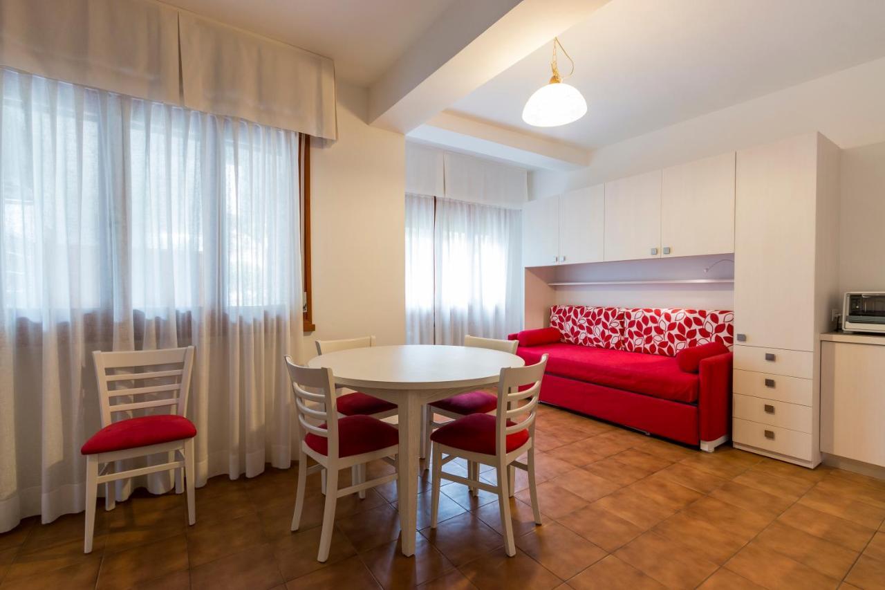 Residence Piccolo Milano Marittima Eksteriør bilde