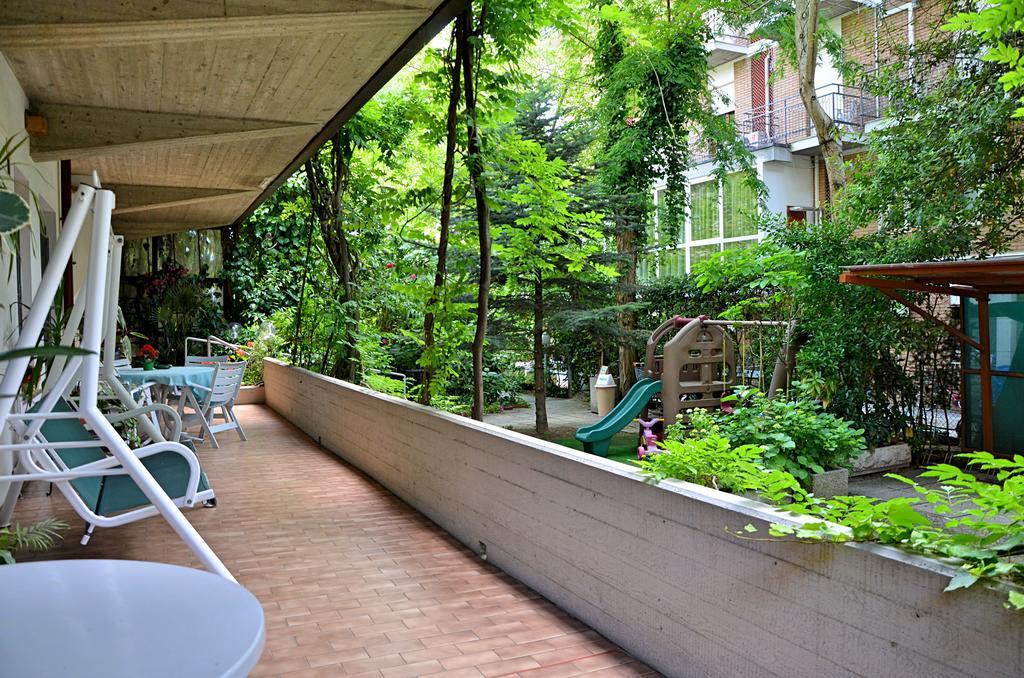 Residence Piccolo Milano Marittima Eksteriør bilde
